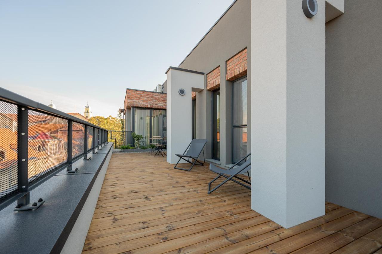 Calvin Aparthotel Oradea Exteriör bild
