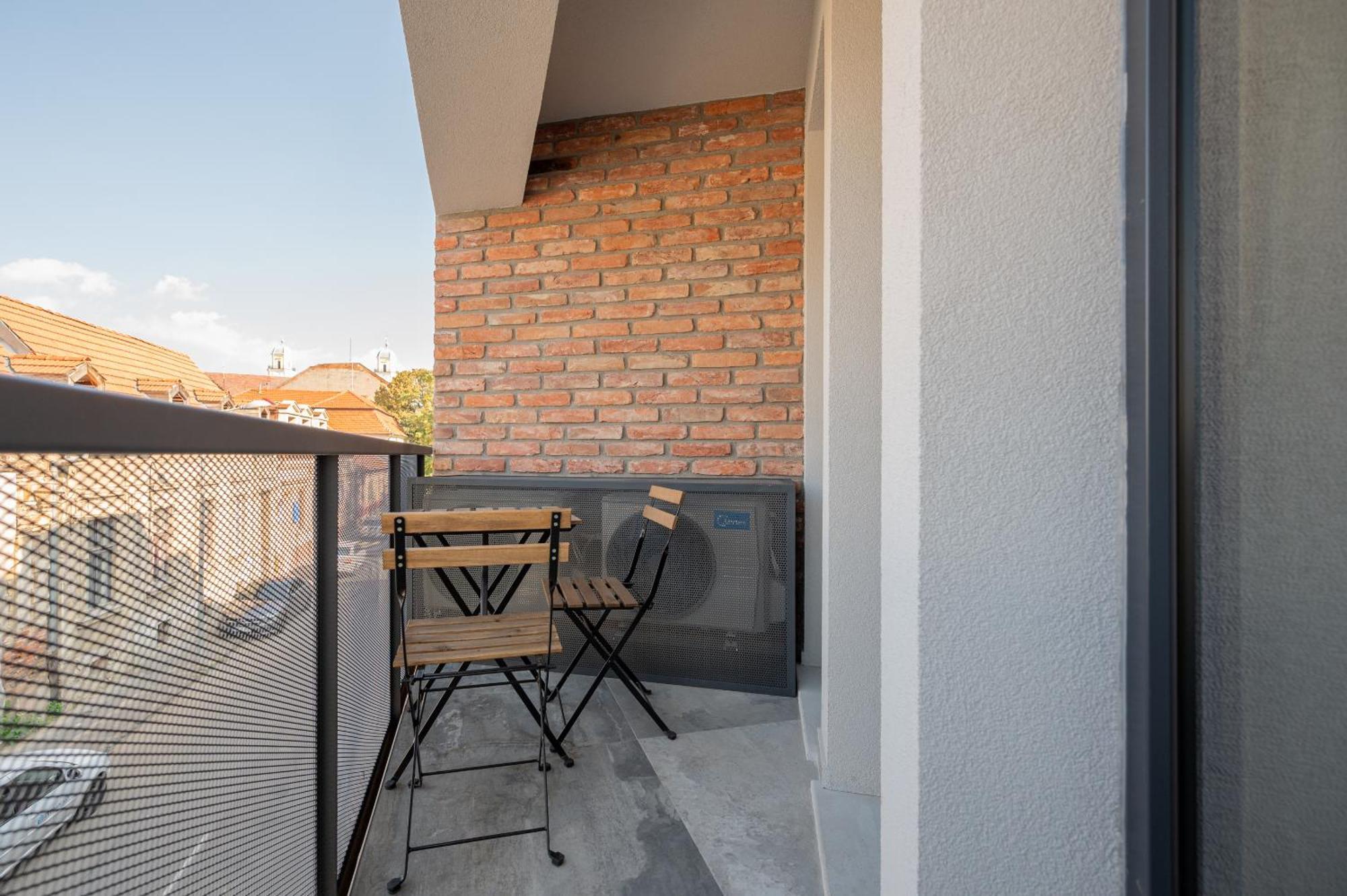 Calvin Aparthotel Oradea Rum bild