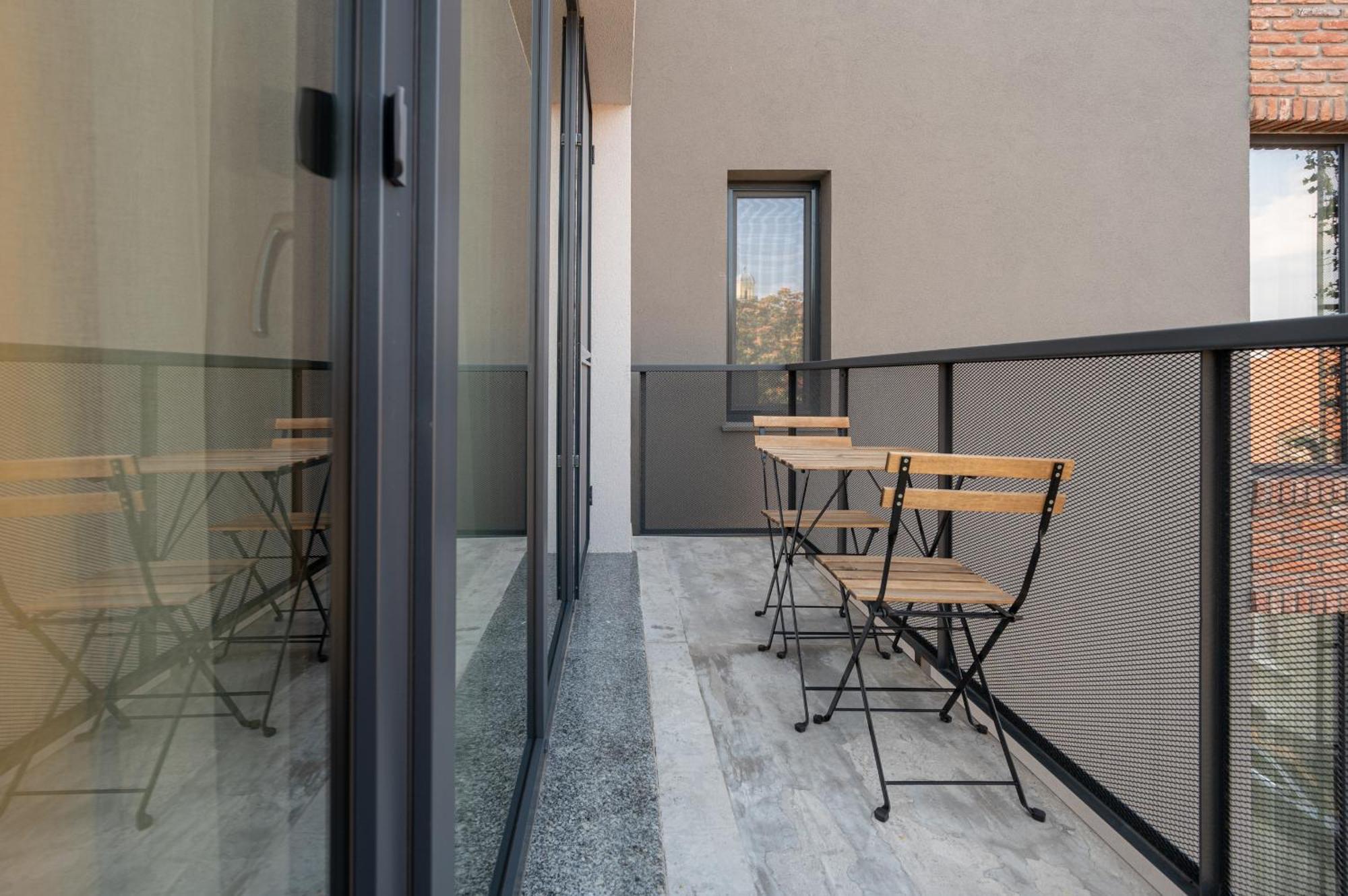 Calvin Aparthotel Oradea Rum bild